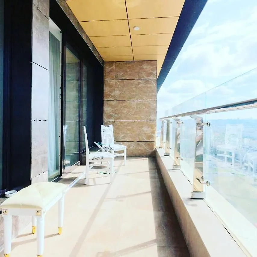 1 Room 60M2 Center Of Obolon Near River Side. With Terrace. 22 Floor Kyjev 0*,  Ukrajina